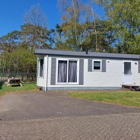 Ruim En Gezellig Chalet Voor 2 Personen Op De Veluwe Recreatiepark De Oude Driest Putten Exterior foto