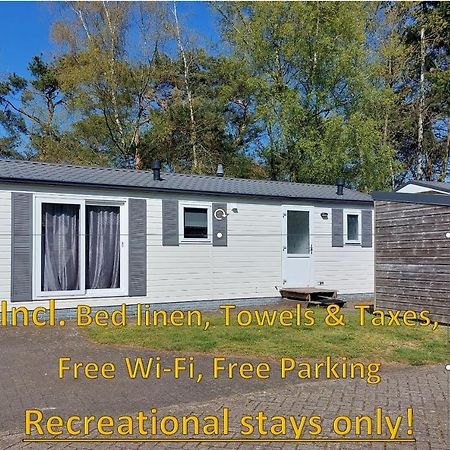 Ruim En Gezellig Chalet Voor 2 Personen Op De Veluwe Recreatiepark De Oude Driest Putten Exterior foto