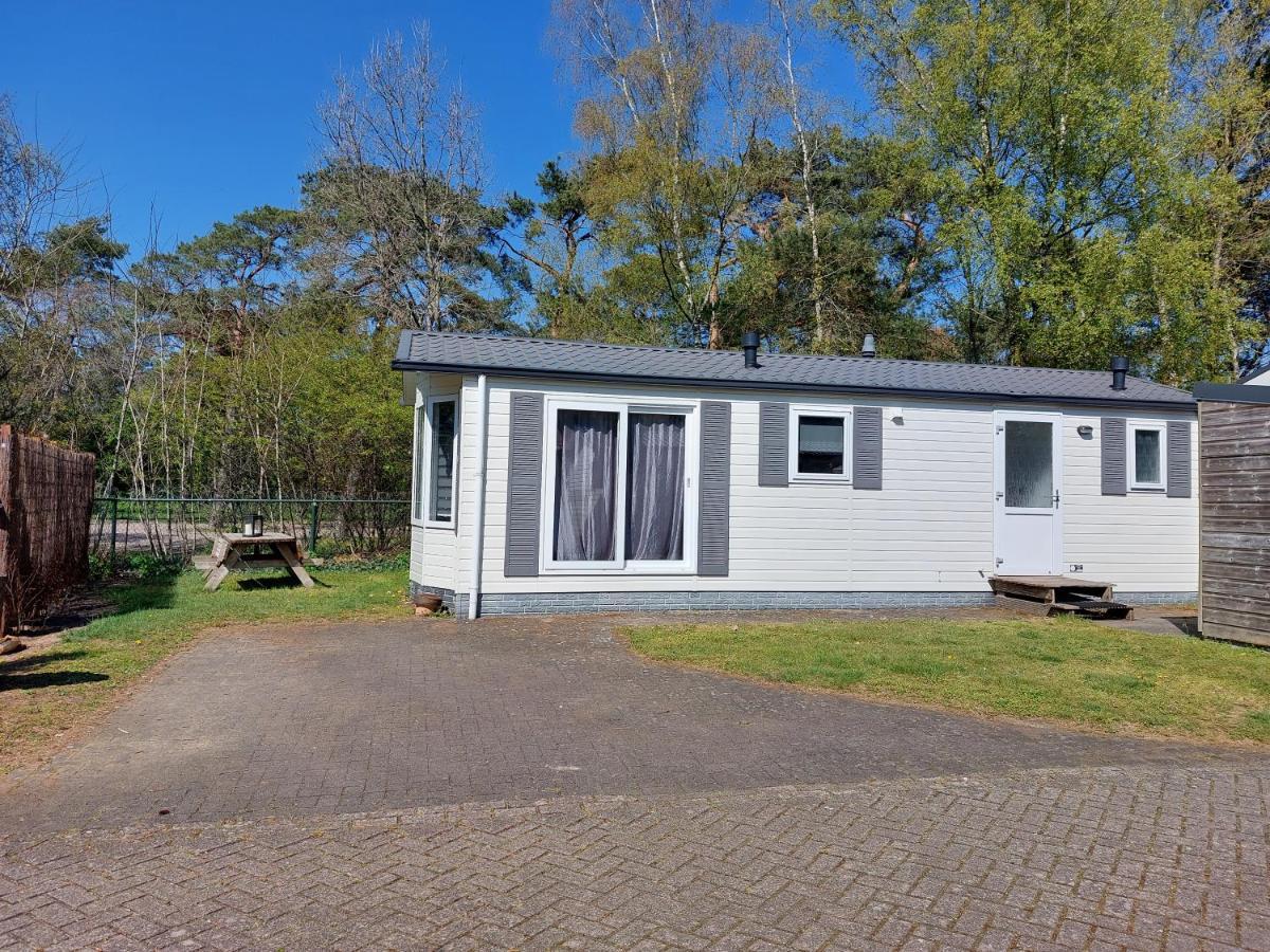 Ruim En Gezellig Chalet Voor 2 Personen Op De Veluwe Recreatiepark De Oude Driest Putten Exterior foto